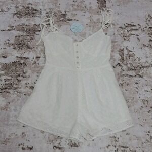 White Eyelet Romper Tie Strap Zip Back Summer Shorts NWT Size Medium